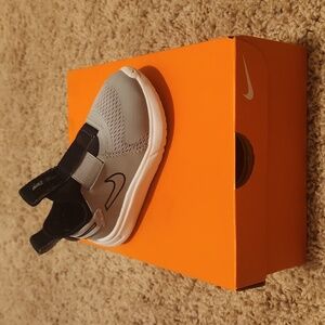 Nike Flex Plus Light Smoke Grey/Black Slip-On Sneaker. Size 8C GREAT CONDITION!!